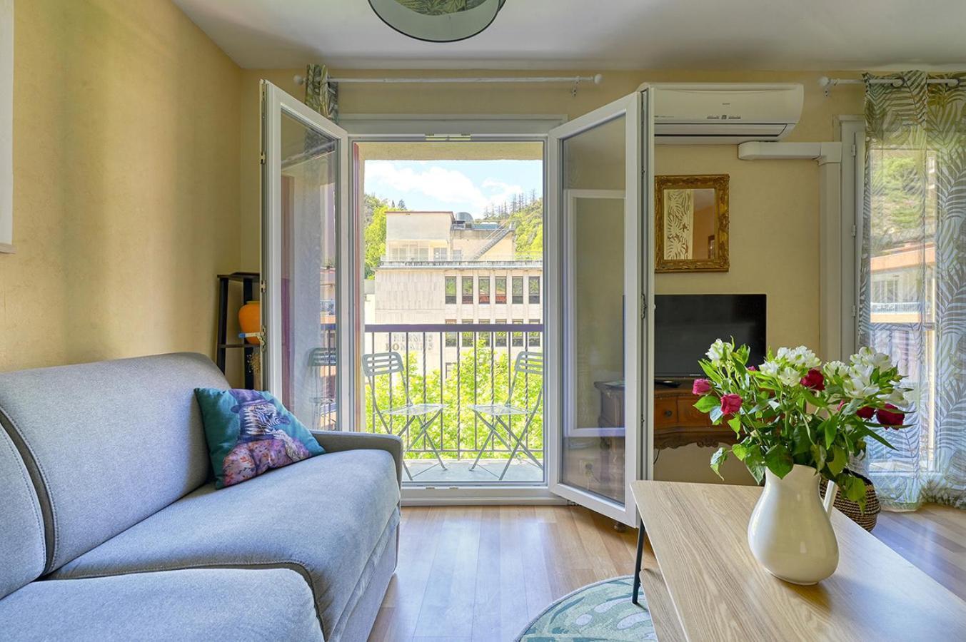 Charmant T1 Bis Idealement Situe Au Pied Des Thermes Amelie-Les-Bains Luaran gambar